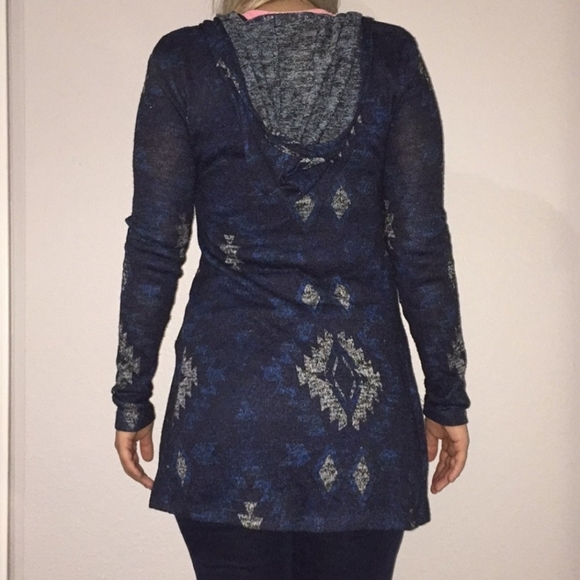 Blue Aztec print cardigan - Picture 3 of 3